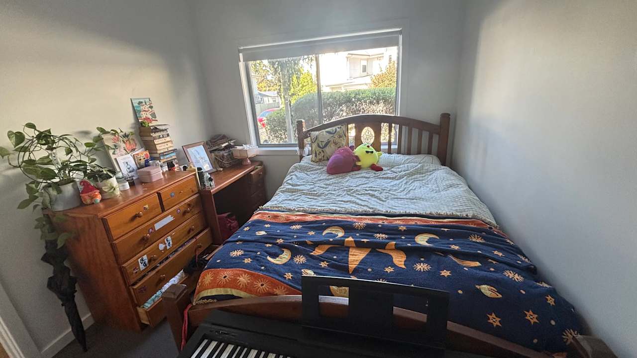 Unfurnished room with own bathroom