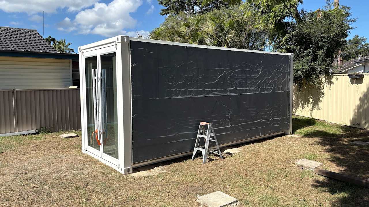 Whole property with 2 rooms for rent