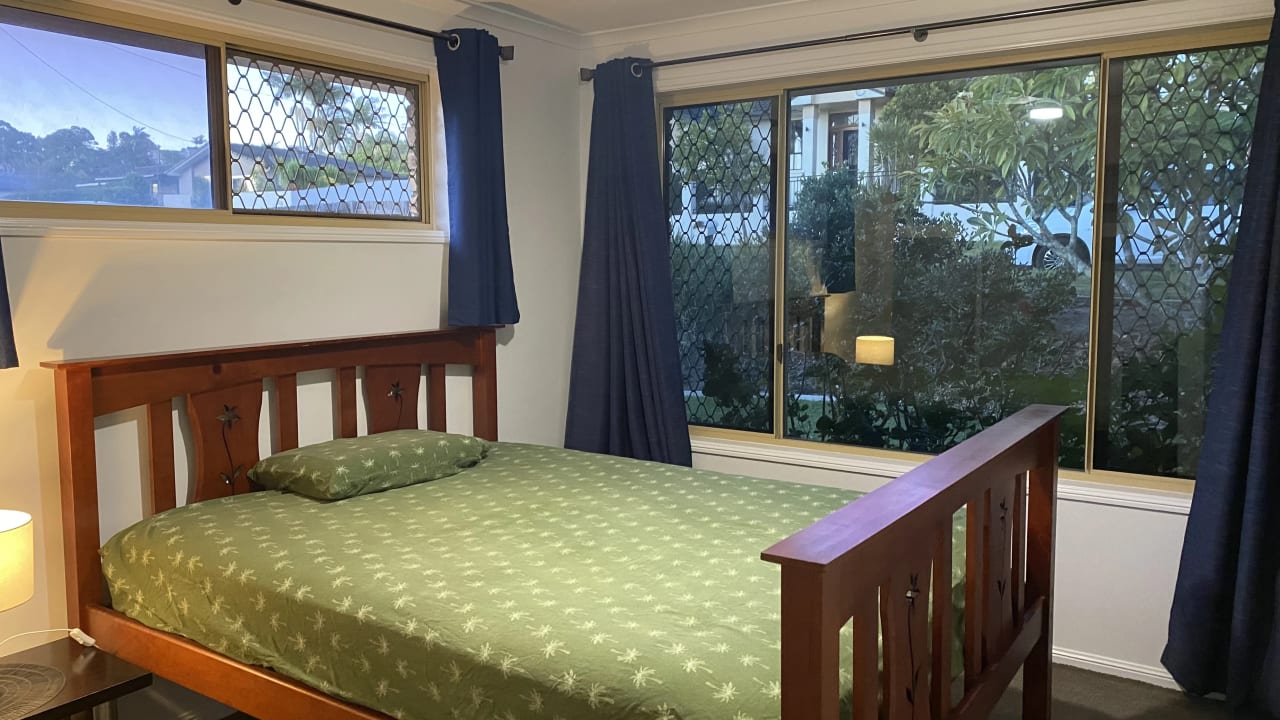 Furnished room in a share house