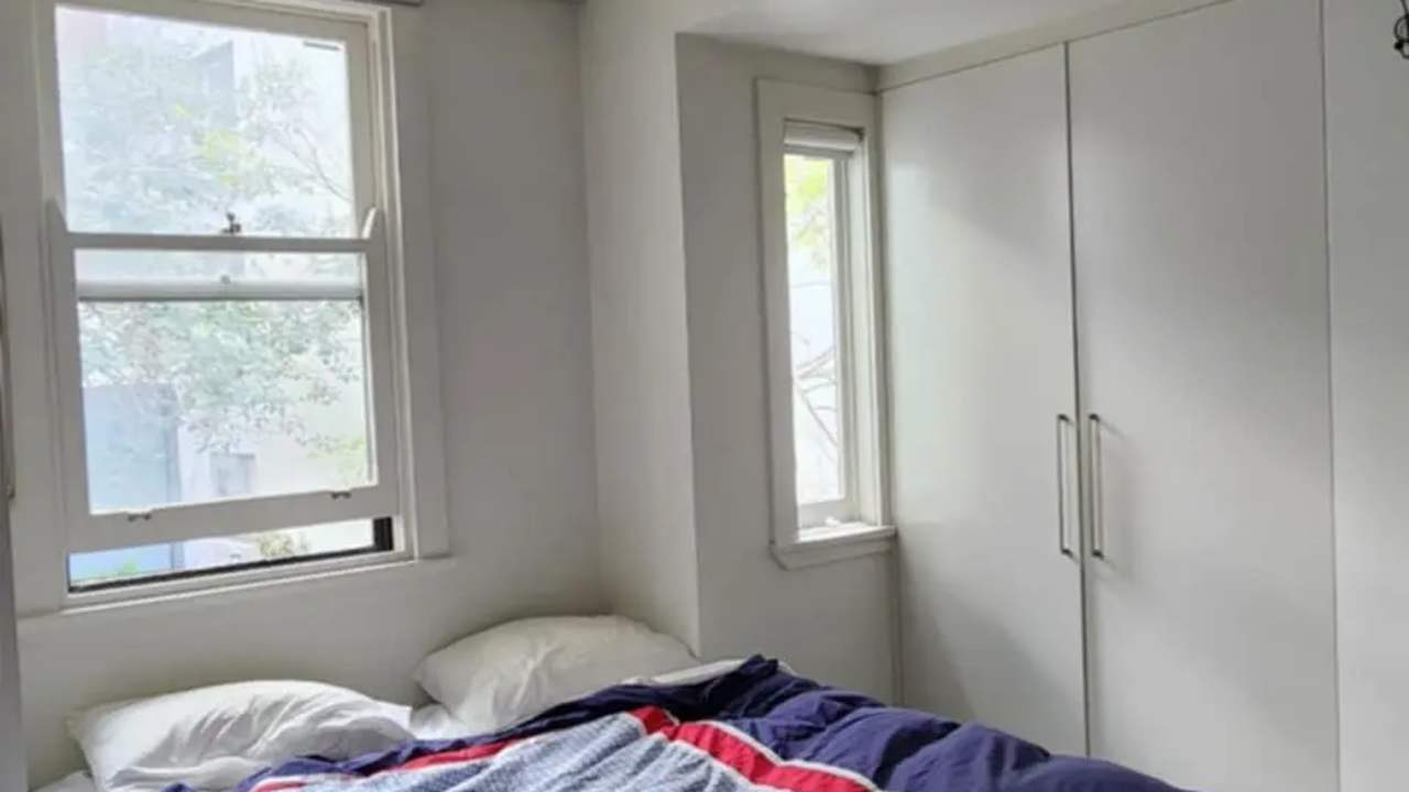 Room in a share house