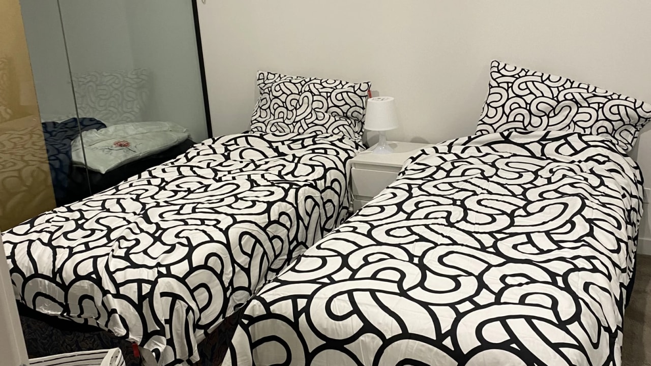 Furnished room in a flatshare