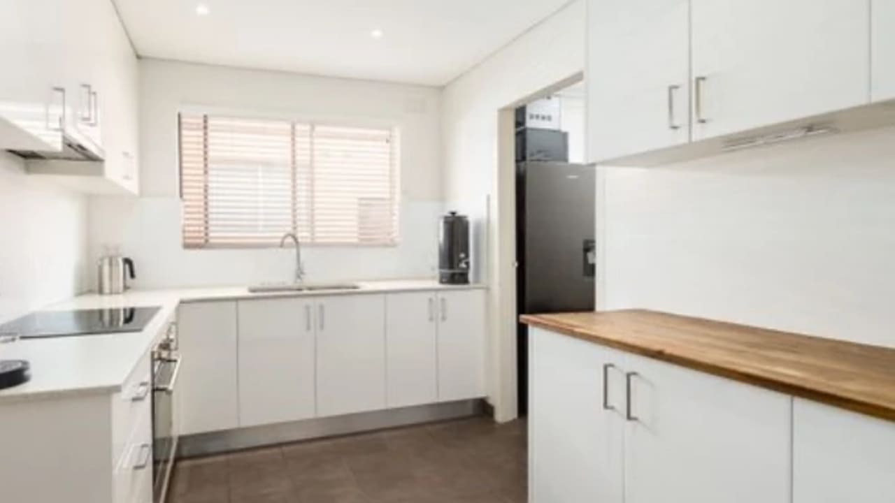 Unfurnished room in a flatshare