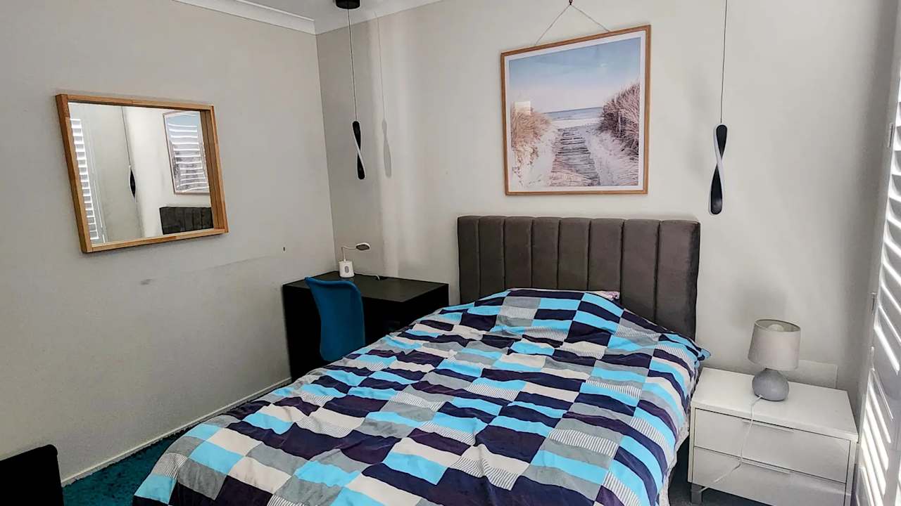 Room in a share house