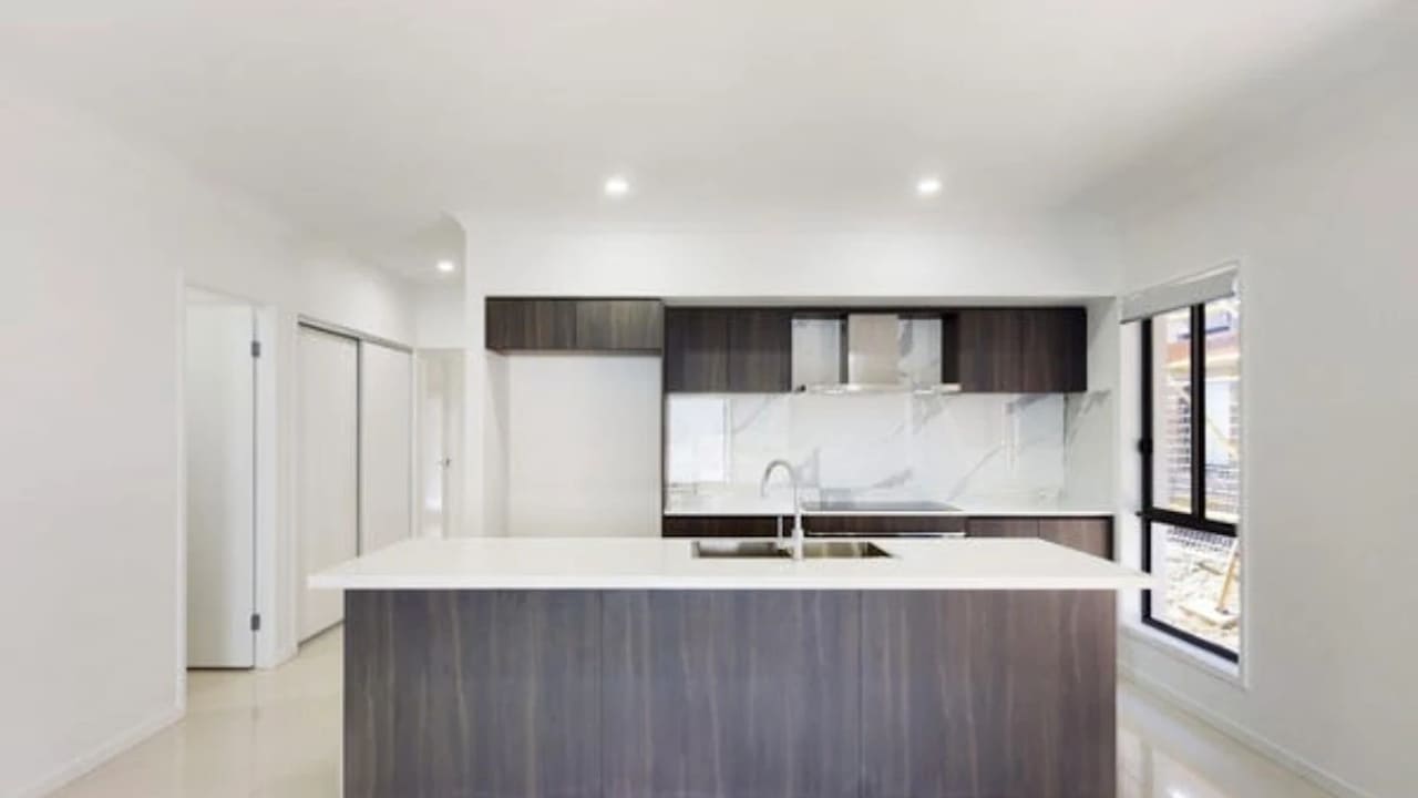 Unfurnished room in a share house