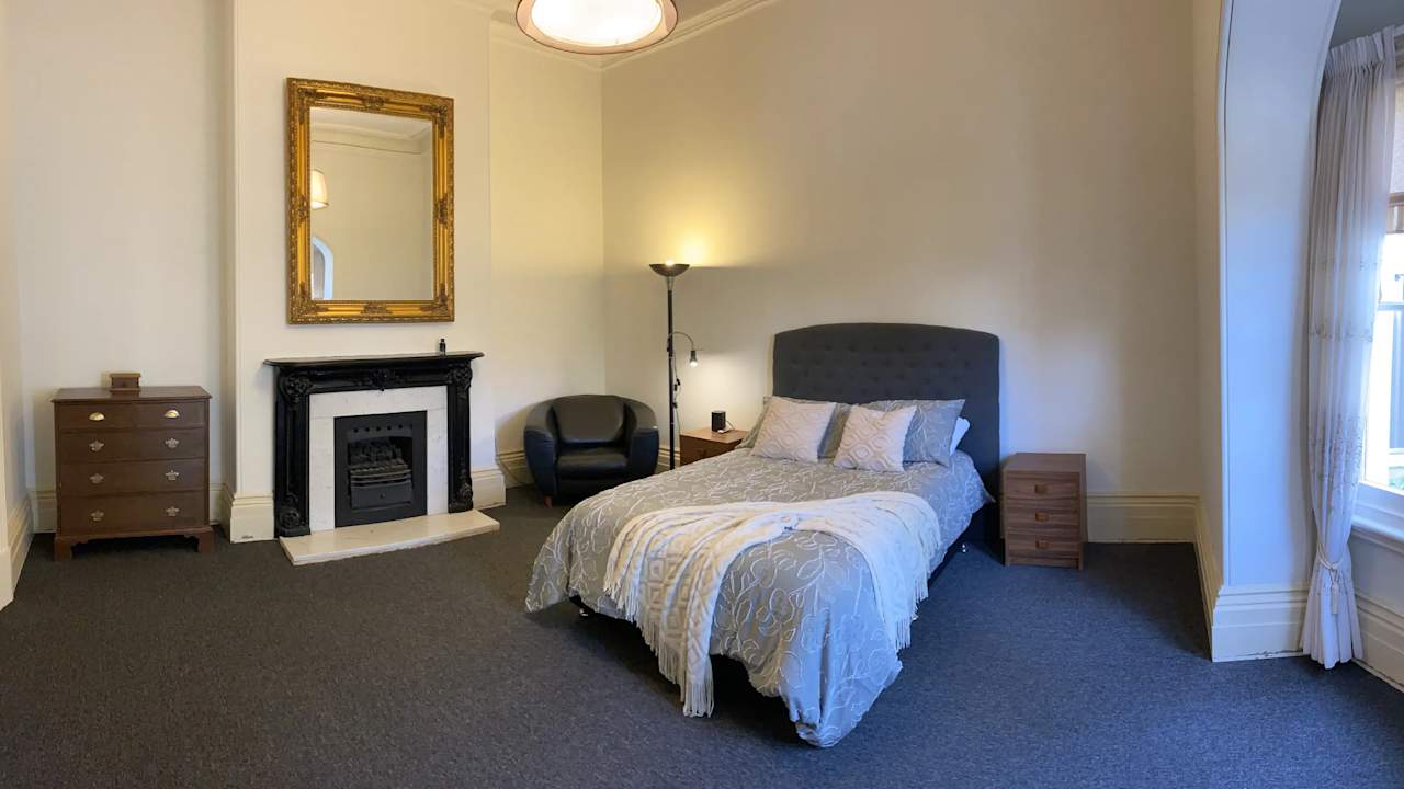 Furnished room in a share house