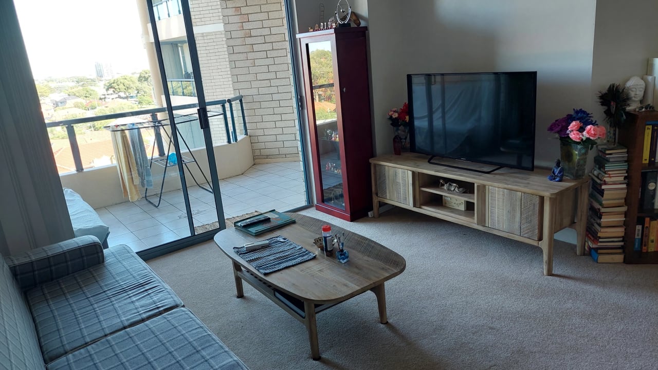 Whole property with 1 room for rent