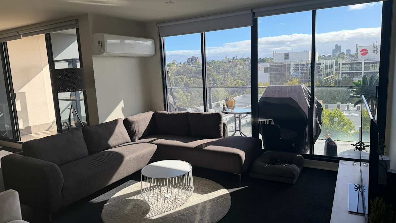 Unfurnished room with own bathroom