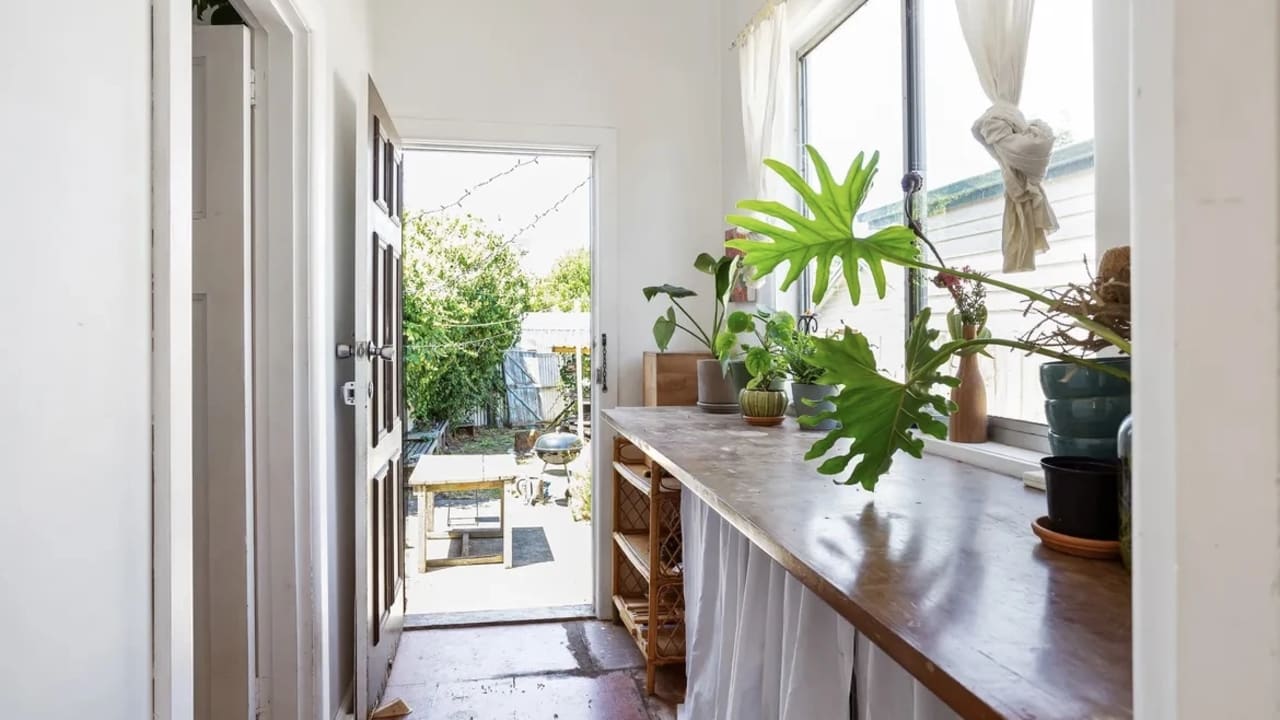 Unfurnished room in a share house