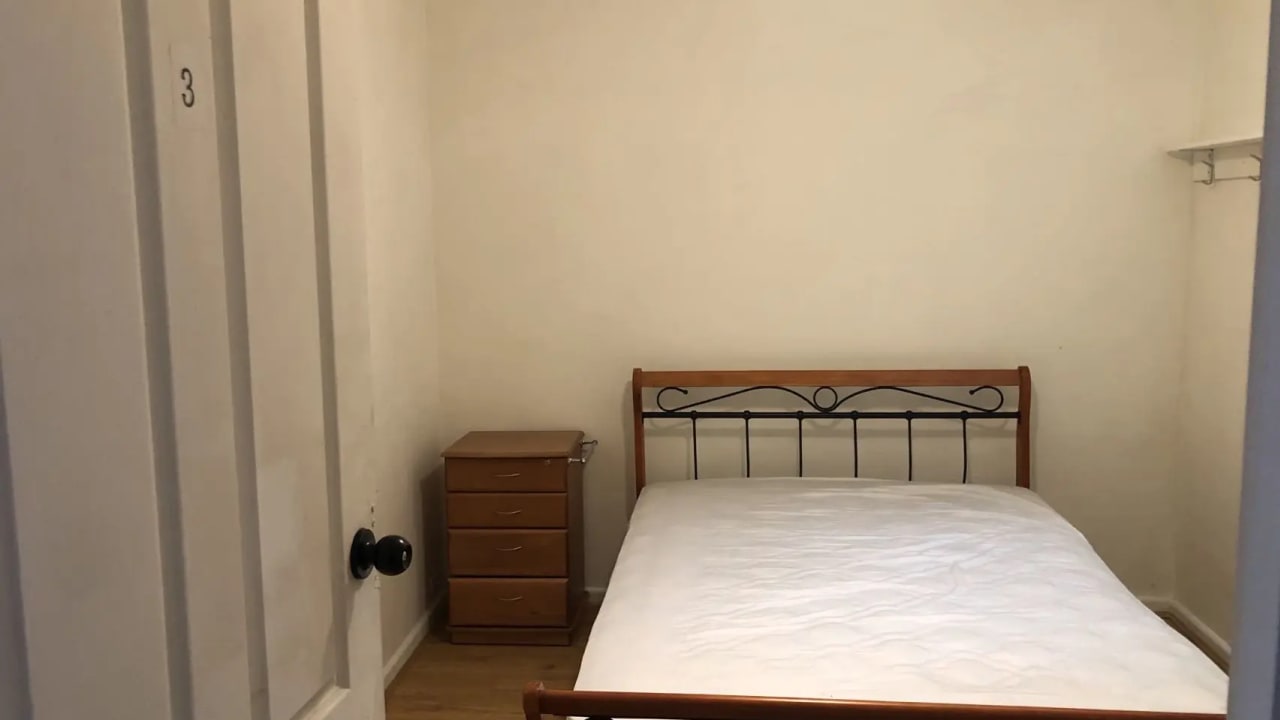 Furnished room in a share house