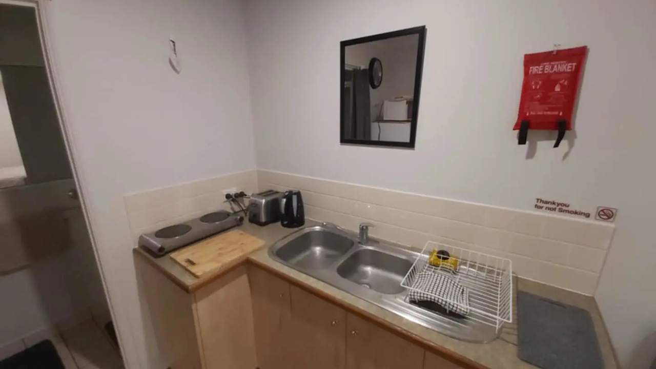 Furnished room with own bathroom