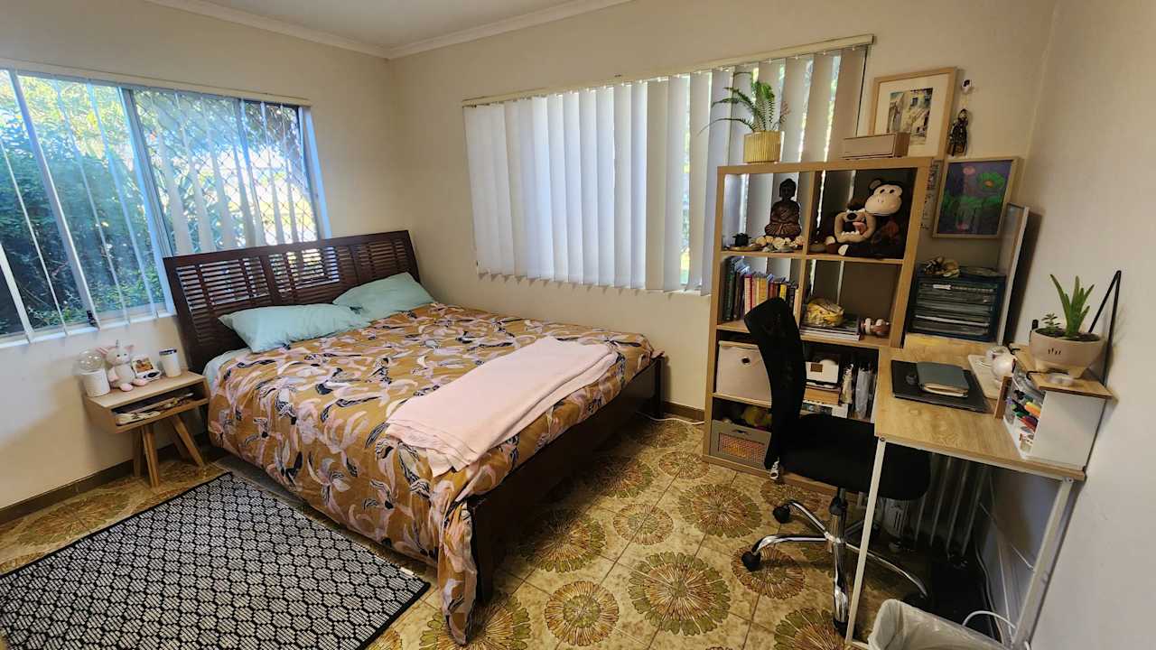 Furnished room in a share house