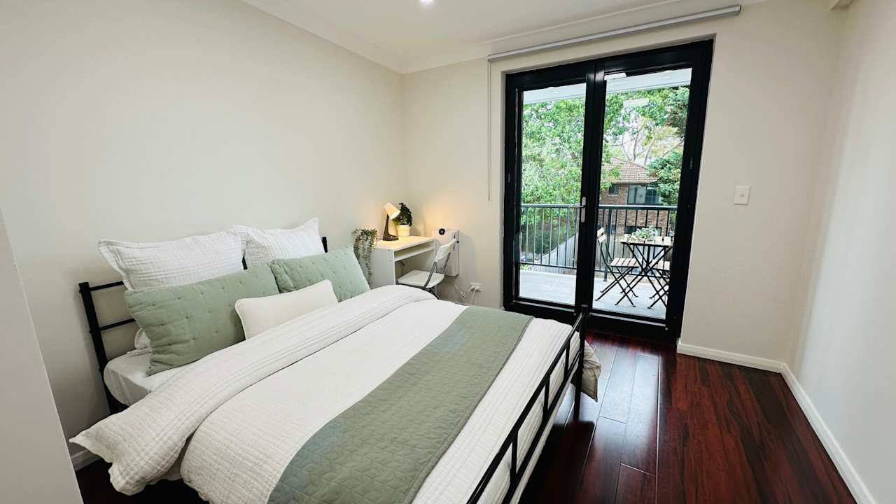 Furnished room in a flatshare
