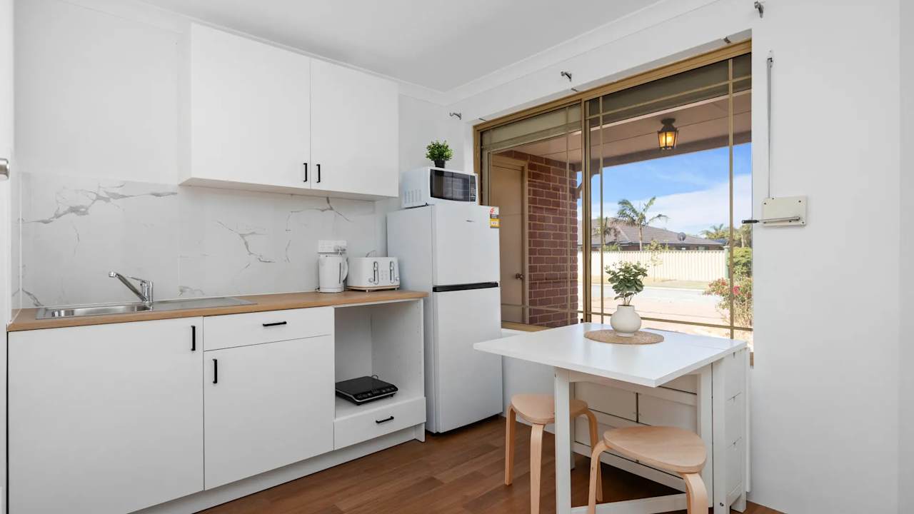 Furnished room with ensuite in a share house