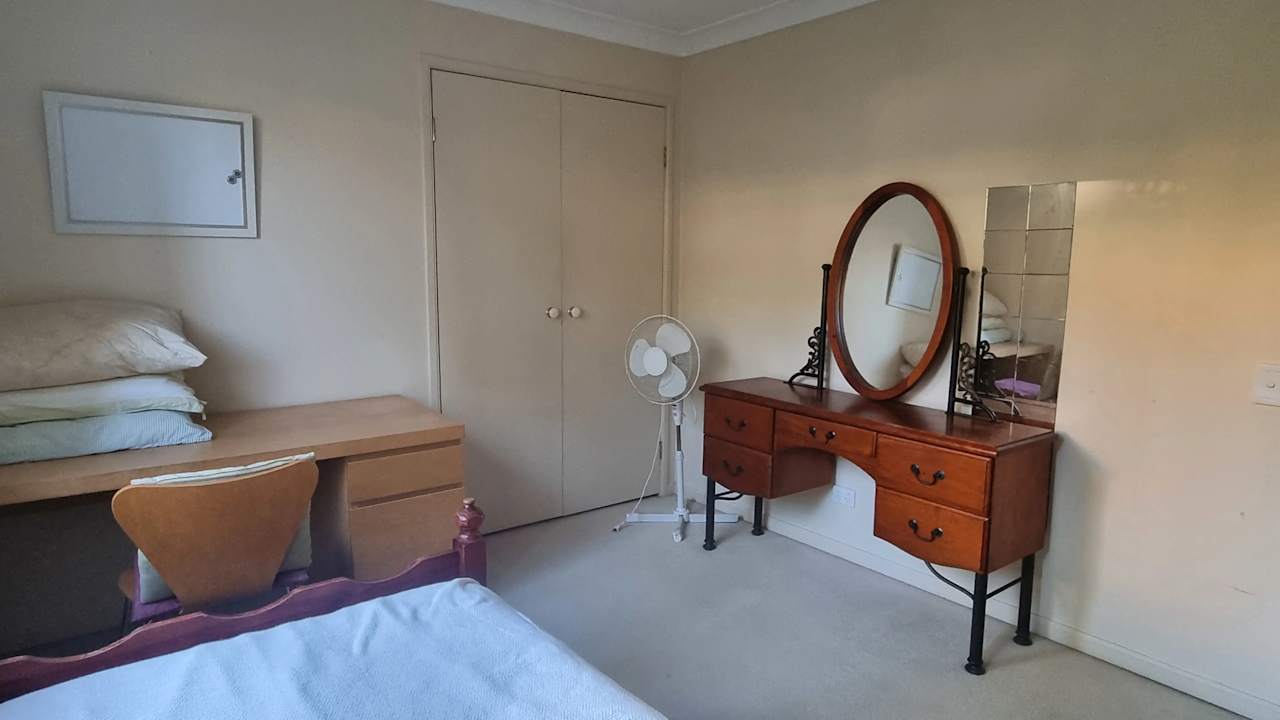 Furnished room in a share house