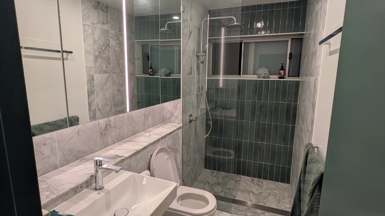Furnished room in a flatshare