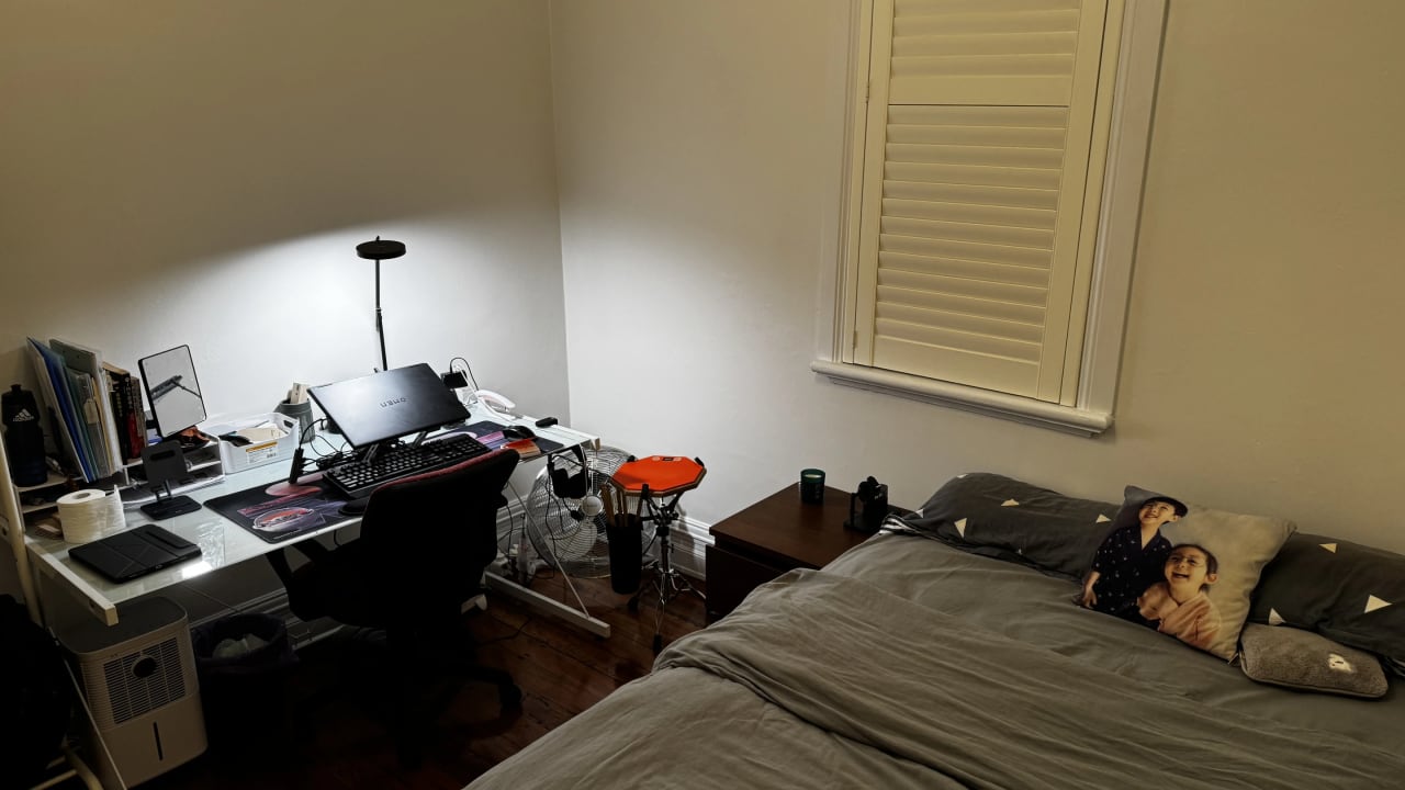 Room in a share house