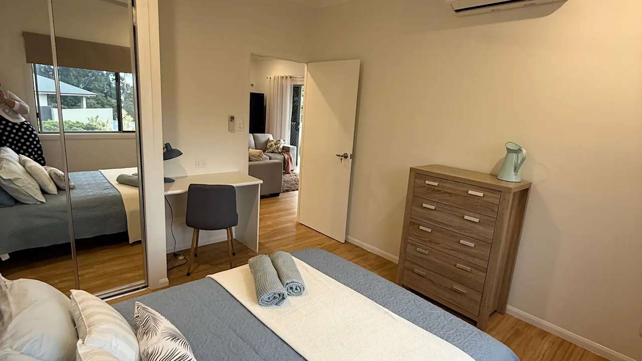 Furnished room in a share house