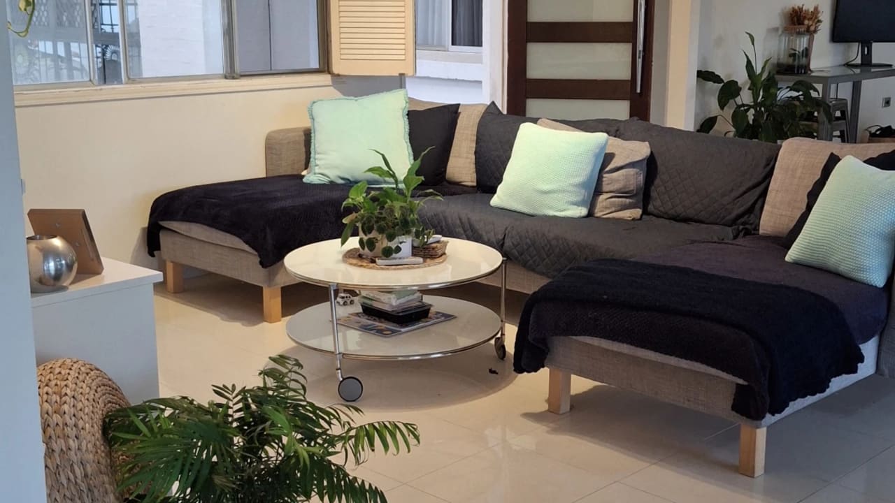 Furnished room in a share house