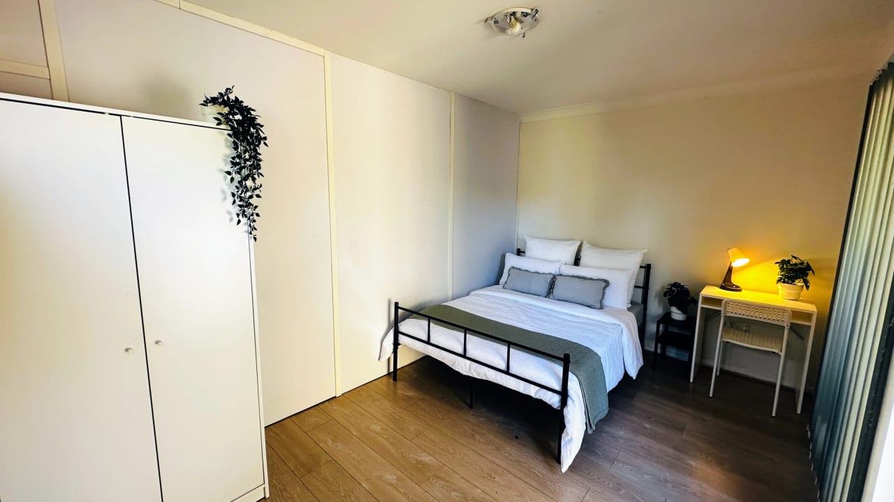 Furnished room in a share house