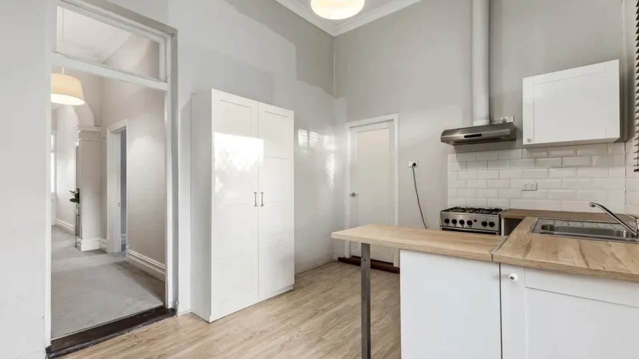 Whole property with 2 rooms for rent