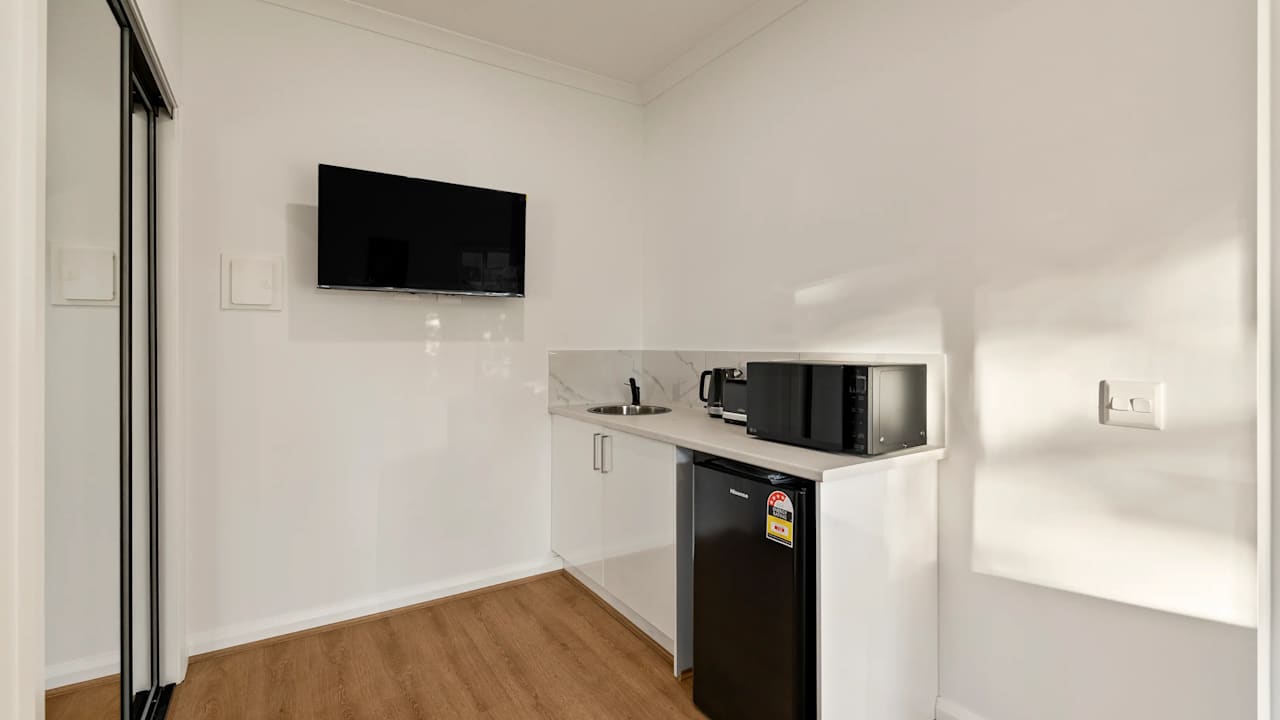 Furnished room with ensuite in a share house