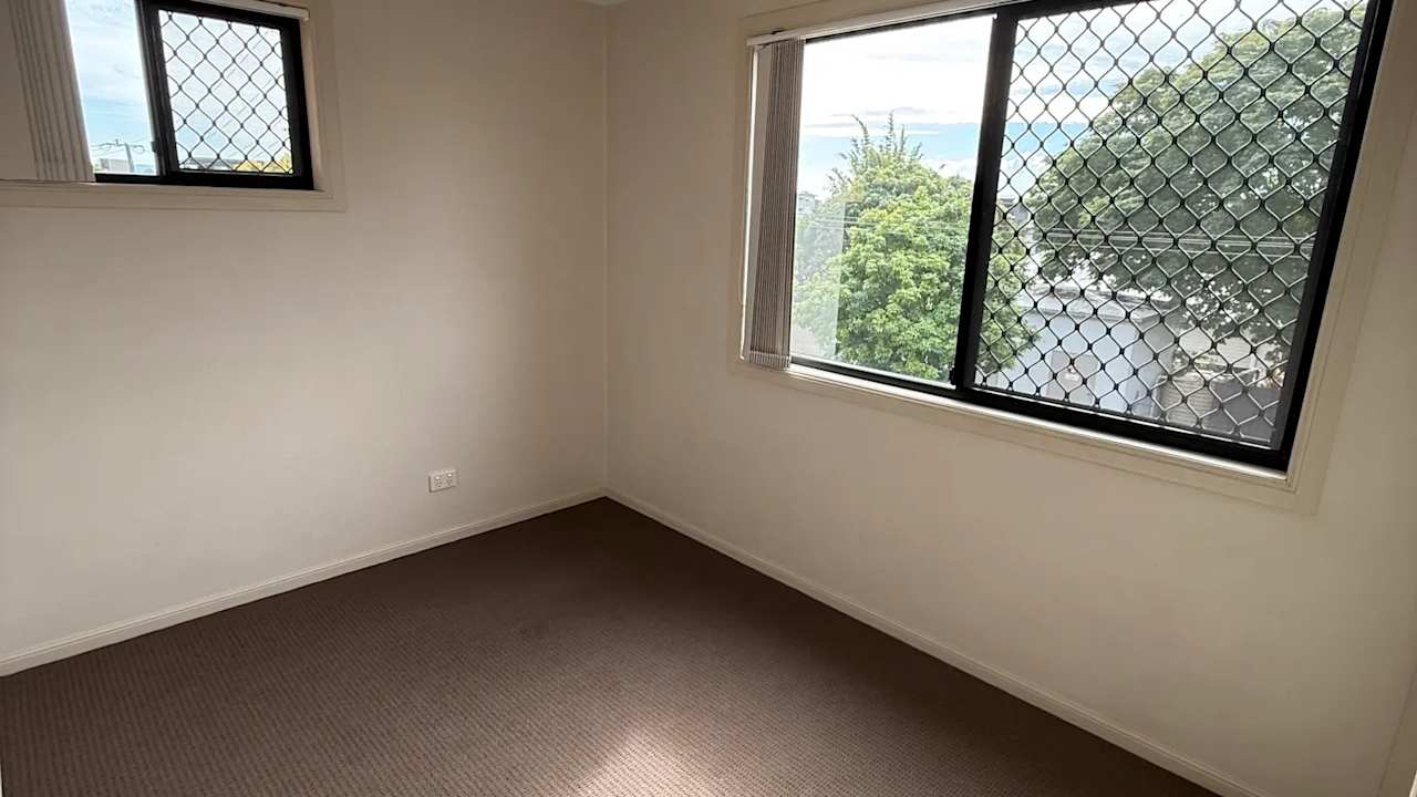 Room in a share house