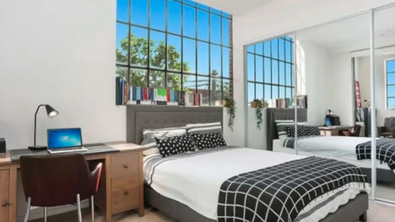 Unfurnished room with own bathroom