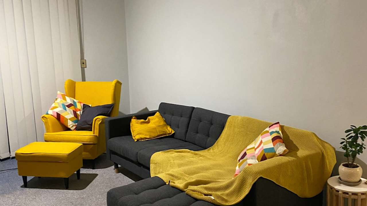 Unfurnished room in a flatshare