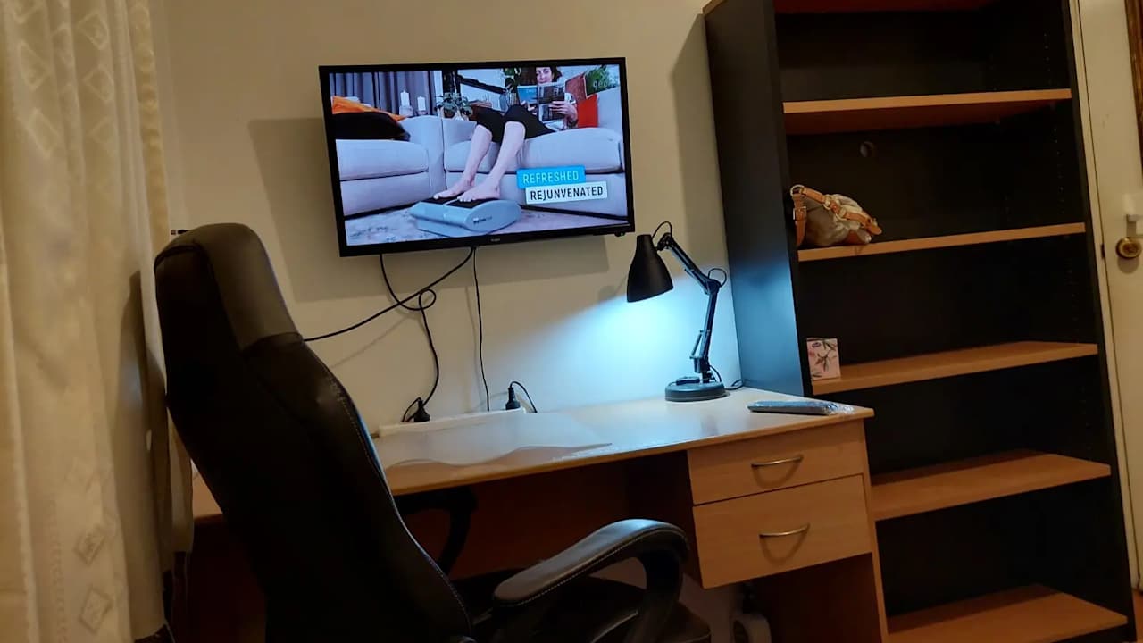 Furnished room in a share house