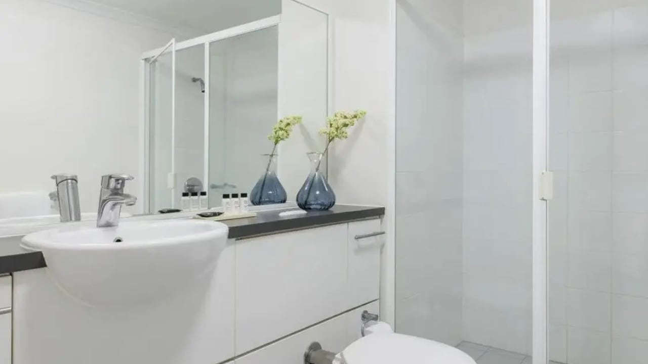 Furnished room with own bathroom