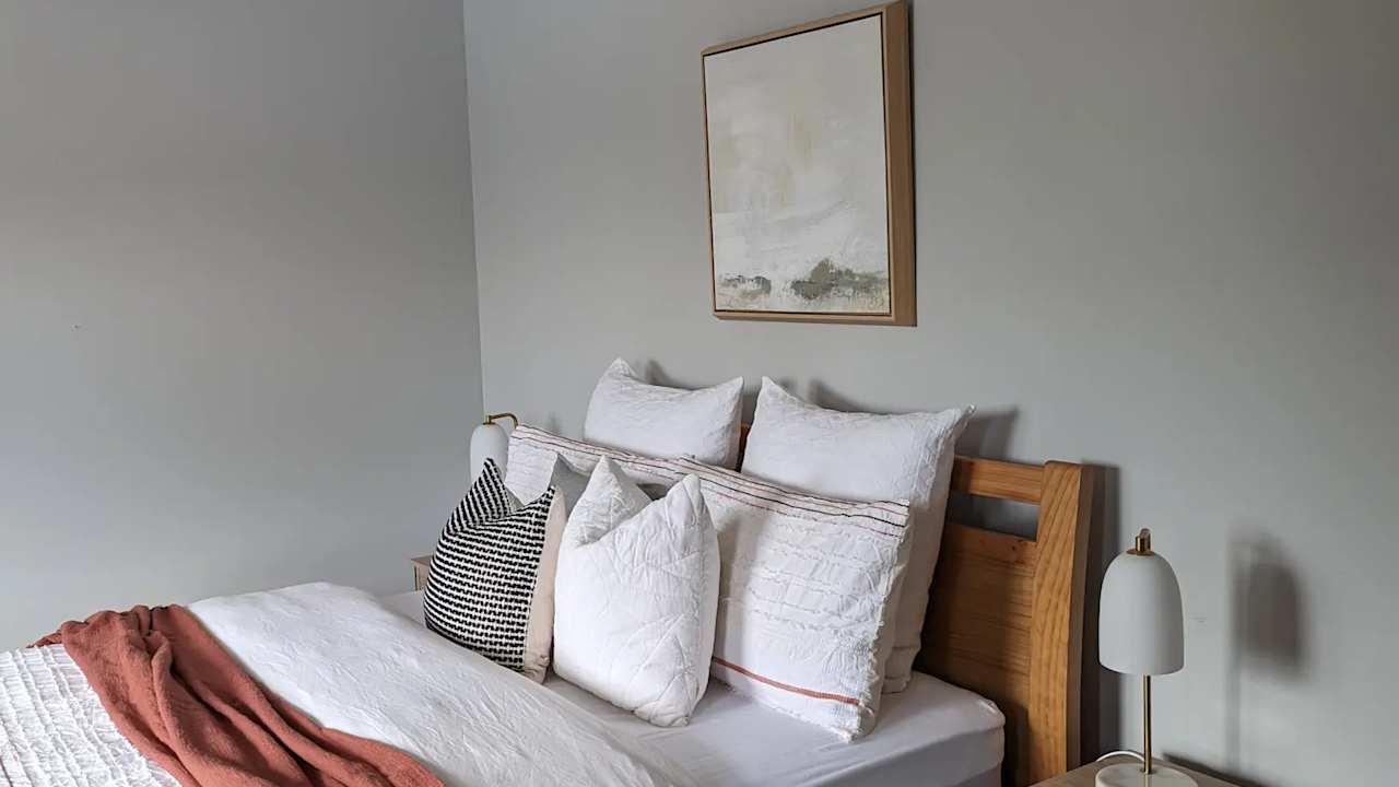 Furnished room in a share house