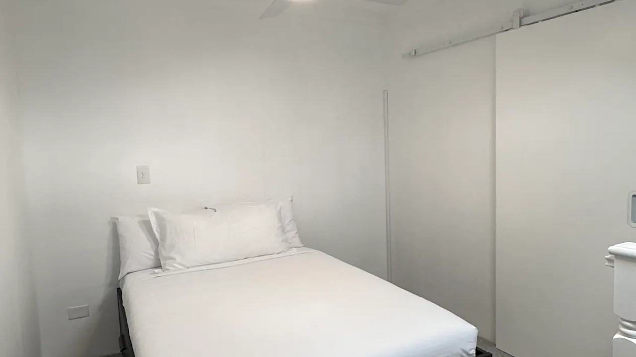 Furnished room studio flat for rent