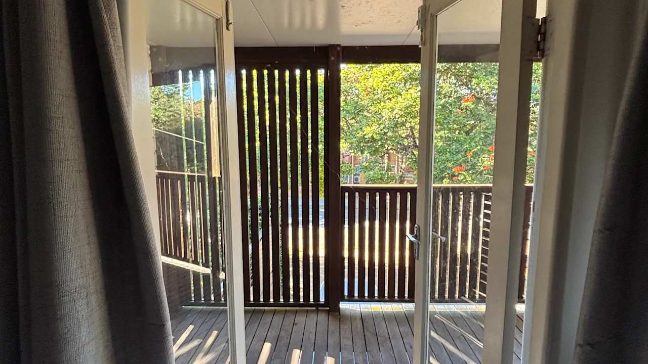 Room in a share house