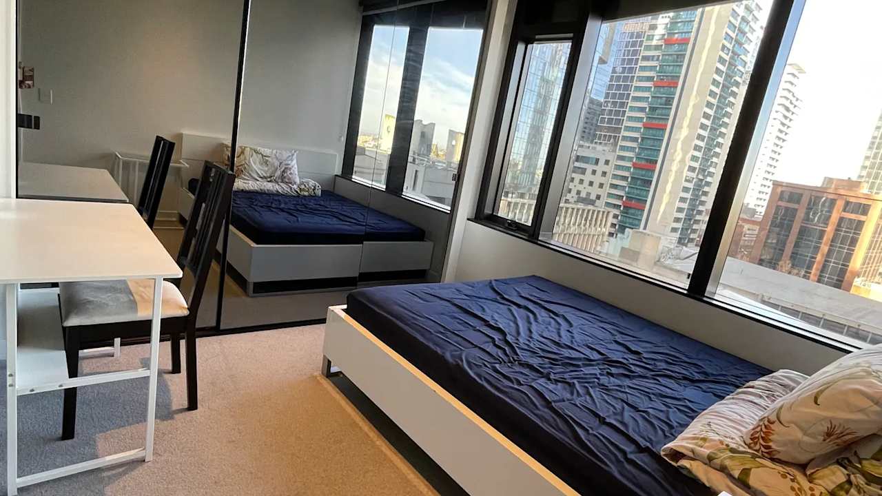 Furnished room in a flatshare