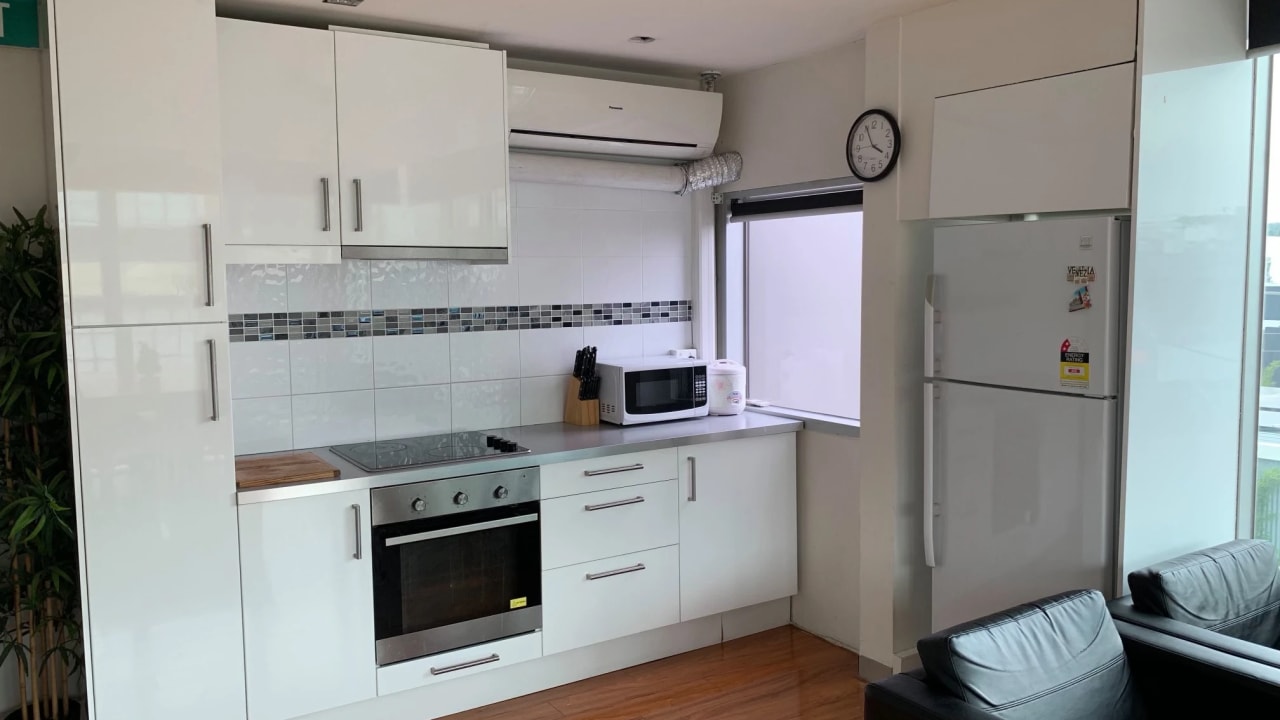 Furnished room in a flatshare