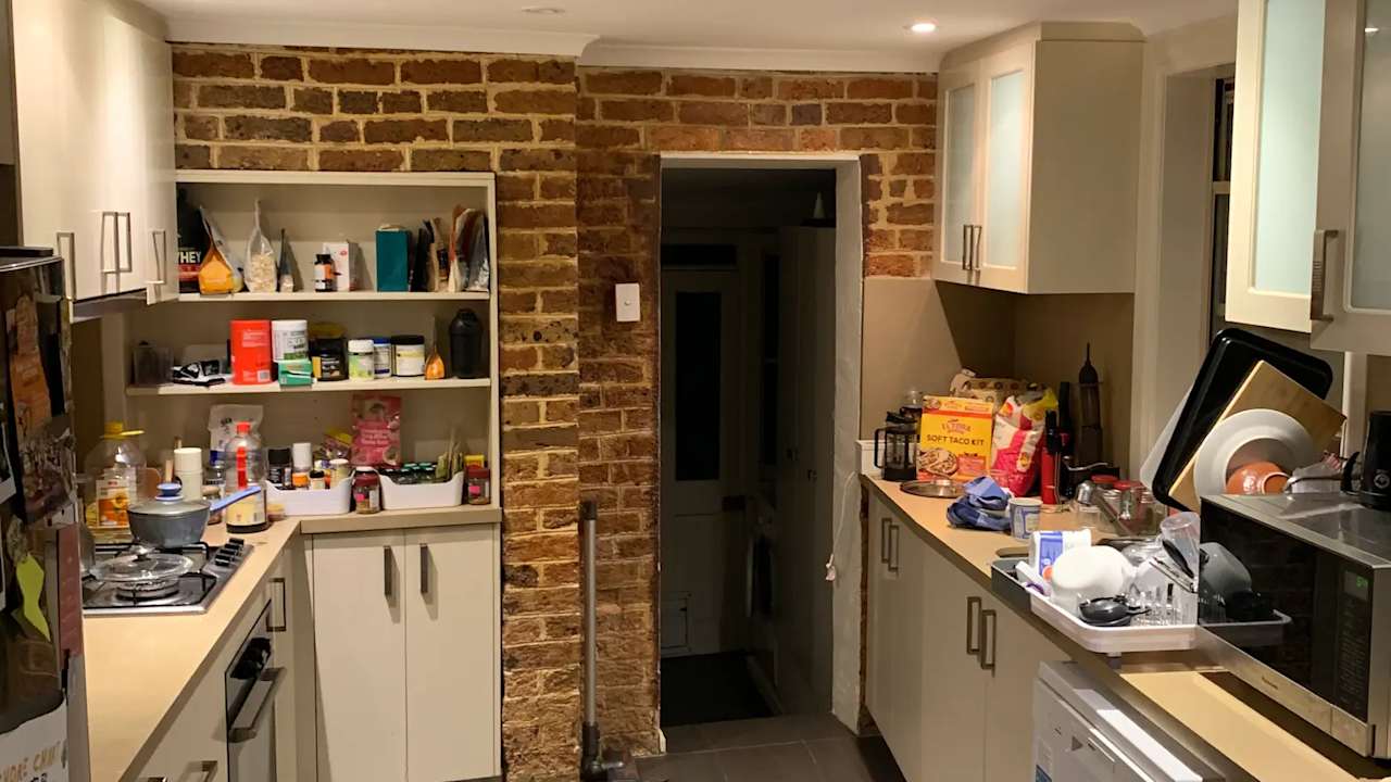 Room in a share house