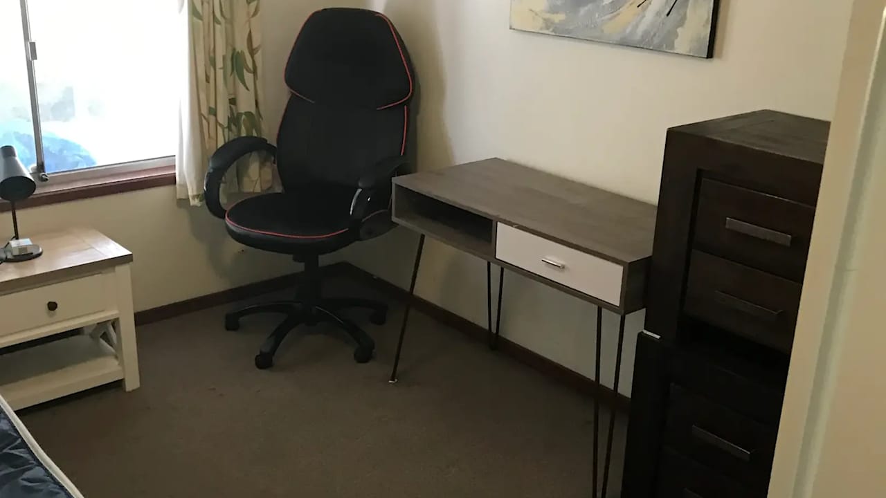 Room in a share house