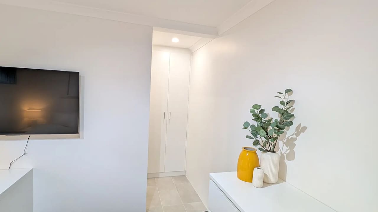 Furnished room with own bathroom