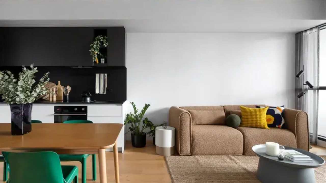 Unfurnished room with own bathroom
