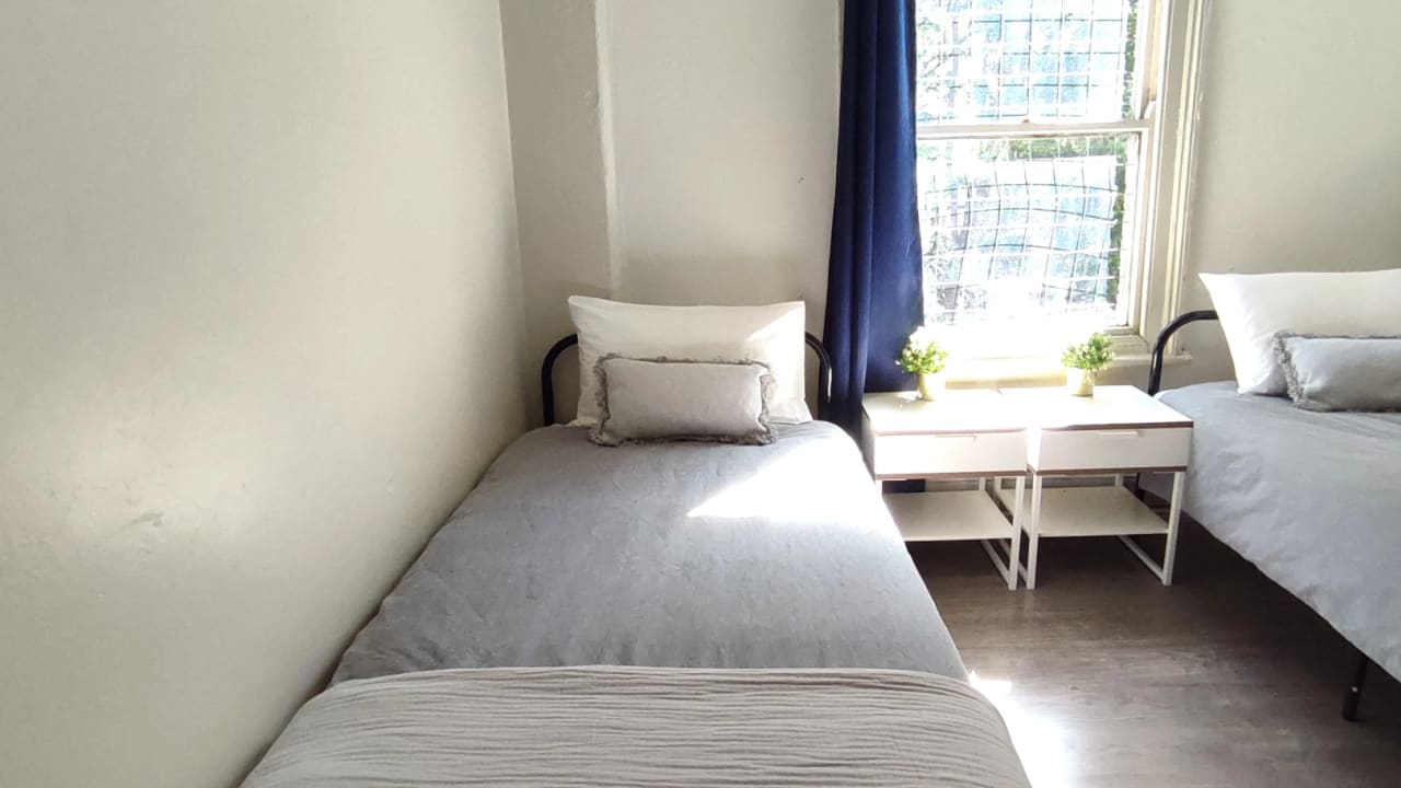 Furnished room in a share house