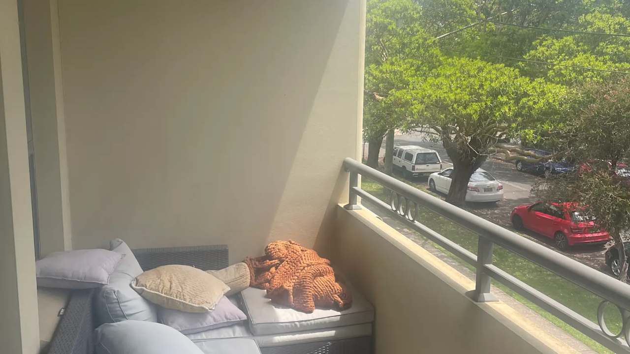 Furnished room in a share house