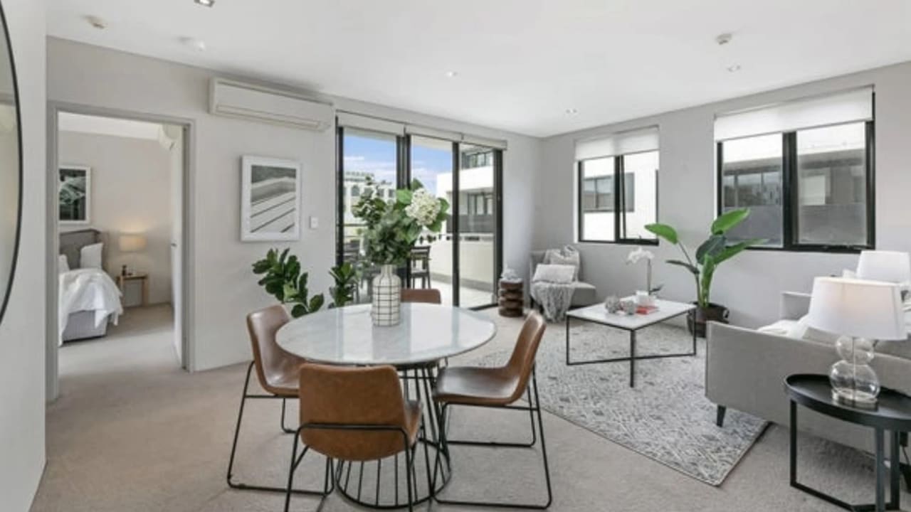 Furnished room with ensuite in a flatshare