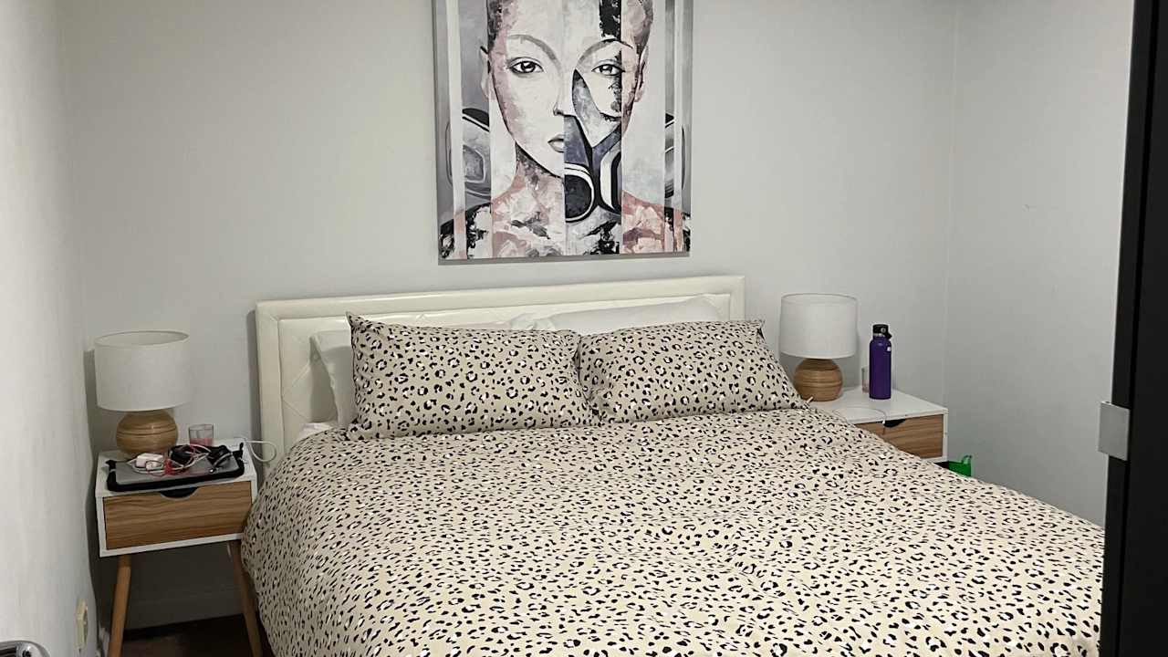 Furnished room in a flatshare