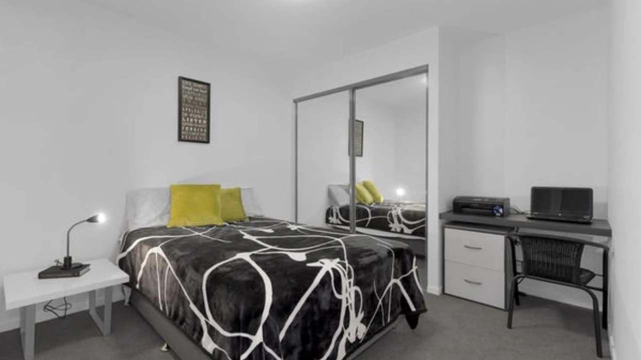 Furnished room with own bathroom