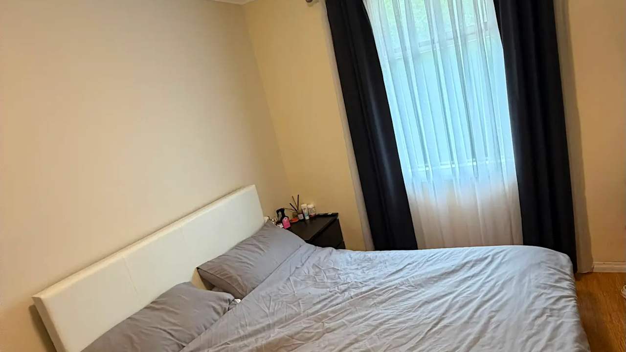 Furnished room in a share house