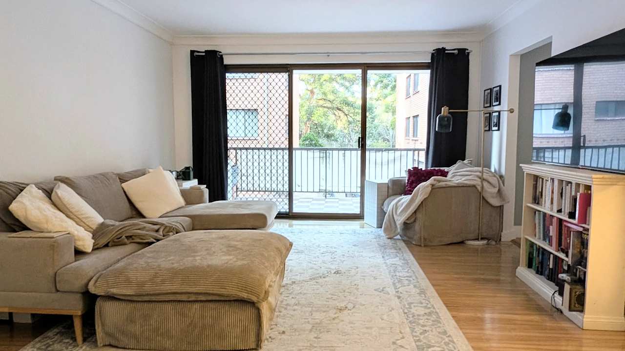 Whole property with 2 rooms for rent