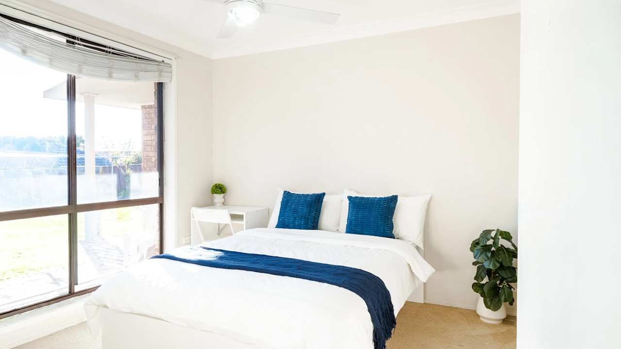 Furnished room in a share house