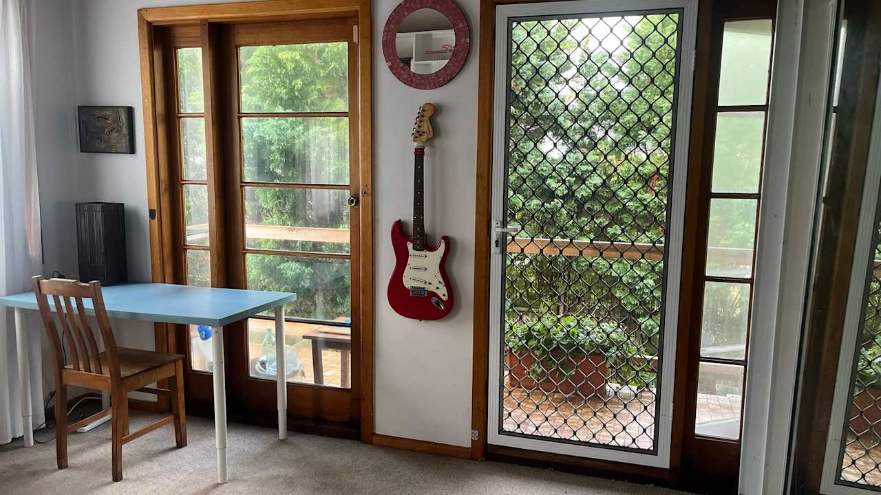 Room in a share house