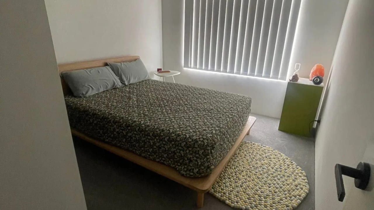 Furnished room in a share house