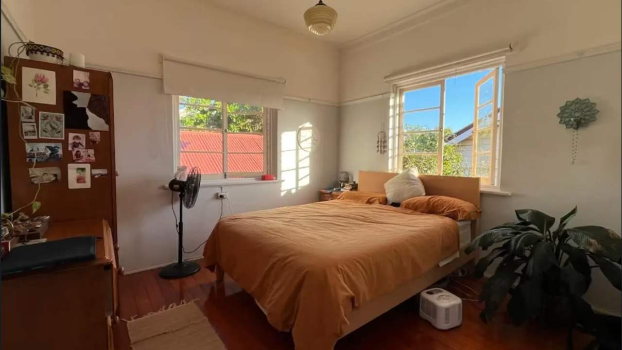 Unfurnished room in a flatshare